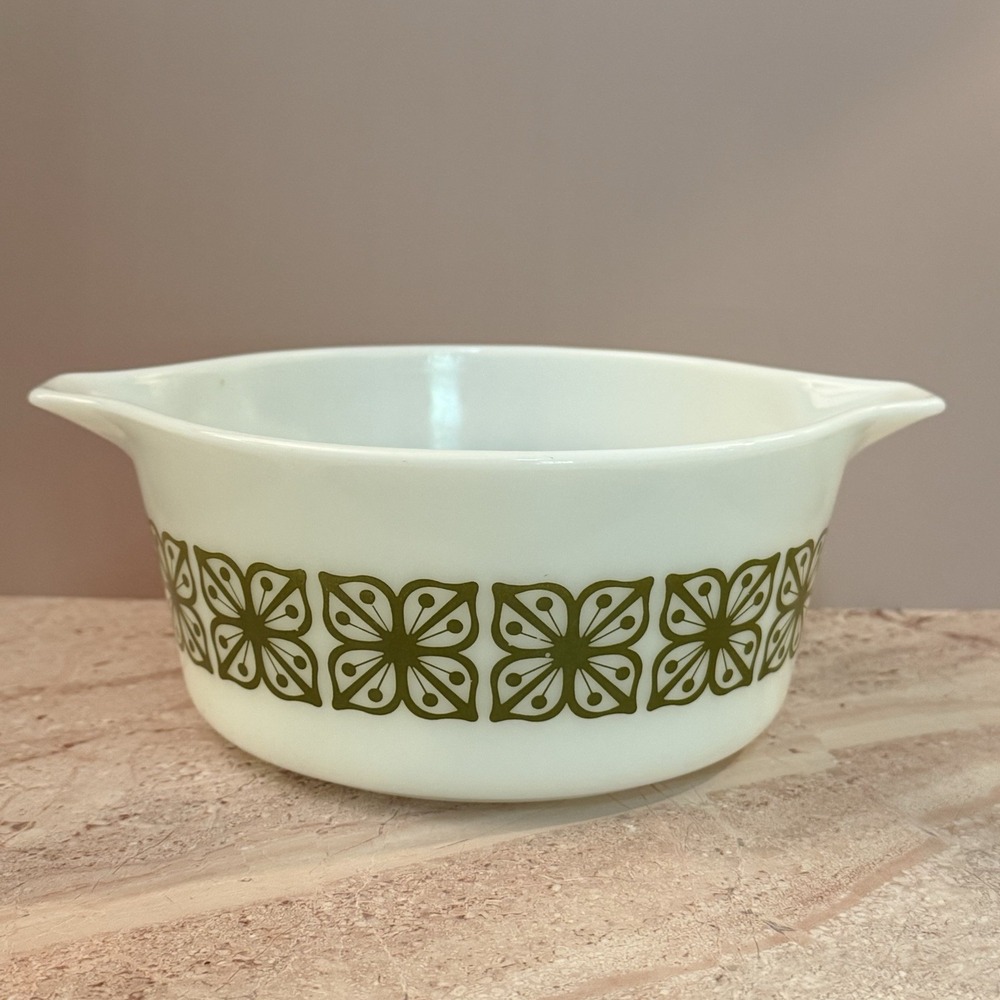 Pyrex 474-B Verde Green Square Flowers 1.5qt Casserole Dish Vintage Mid Century